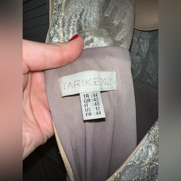 Tarik Ediz Gown- size 8 worn only once for 3 hours- like new! - Picture 11 of 12